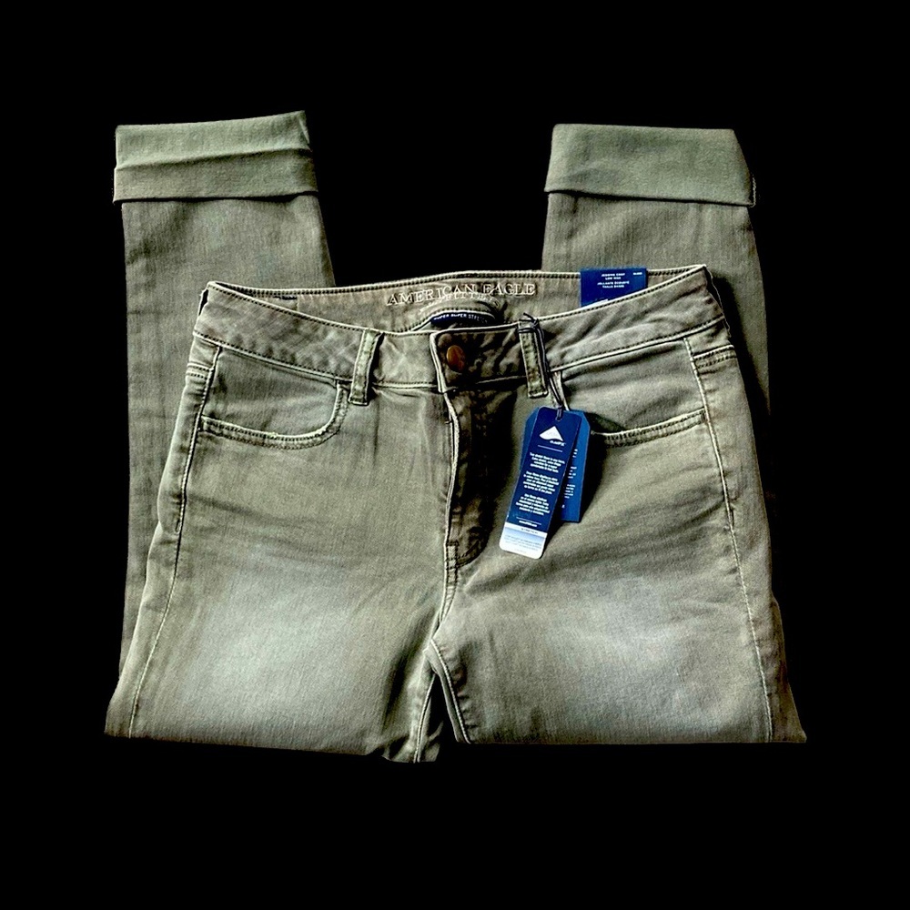 American Eagle Outfitters Olive AEO Denim Jegging Crop Low Rise Size:10 NWT - Picture 2 of 7